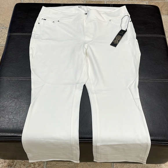 DG2 by Diane Gilman Stretch Knit Twill BootCut Jegging - Picture 2 of 14